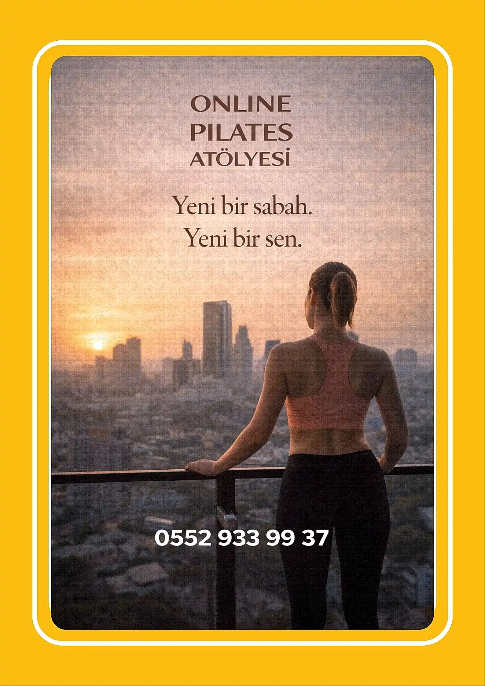 Pilates Atolyesi egitmeni dogru nefes teknigini anlatirken